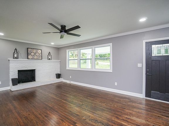 5th image of 12 Hillside Ln