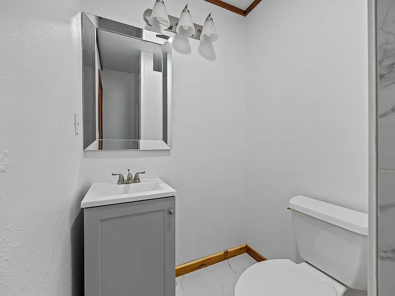 485 N Shore Dr — Photo 21