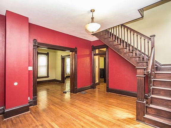 5th image of 169 W King Ave