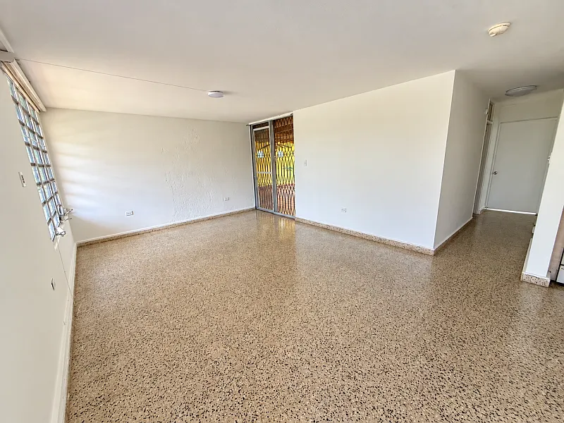 3 bed, 2.0 bath, 1500 sqft, $1,300 — Photo 4