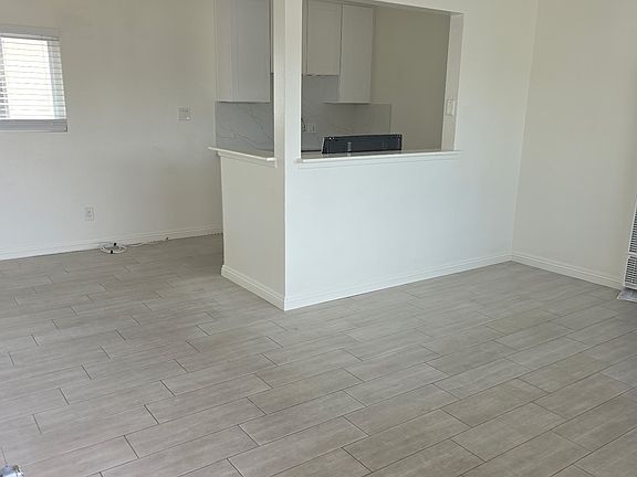 3rd image of 218 W Wilson Ave APT 8