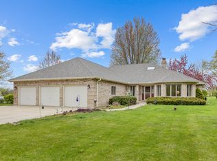 43W450 Kenmar Dr, Elburn, IL 60119