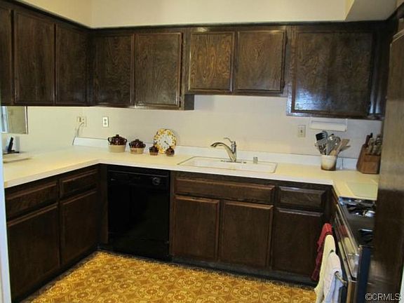 5th image of 3736 Towne Park Cir