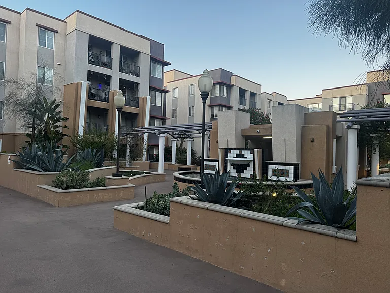 360 Avenue 26 #400 — Photo 24