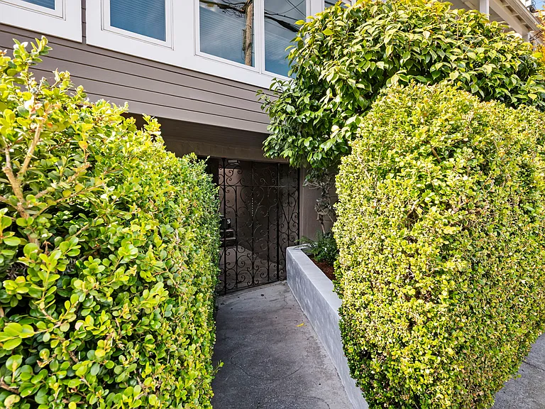 41 Saturn St — Photo 54