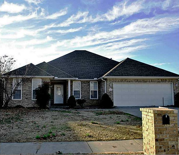 1st image of 1110 N Wren Dr