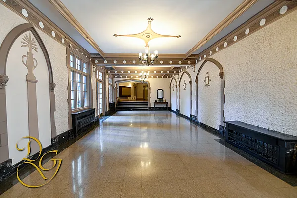Sold by Dorsa Group | media 21
