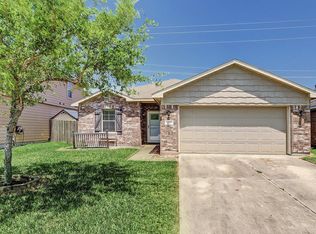 212 Splintered Arrow Dr, La Marque, TX 77568