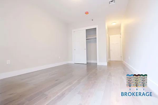 Rented by SBJ Brokerage, LLC | media 59