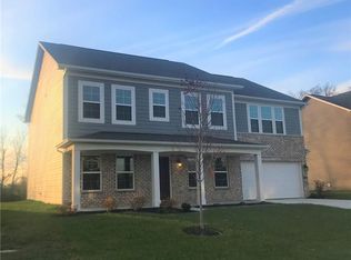 1332 Horse Shoe Bnd, Greenwood, IN 46143