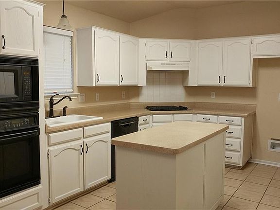 4th image of 2521 Chene Dr