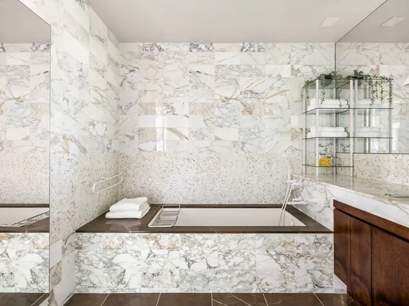 35 West 15th Street image 7 of 18