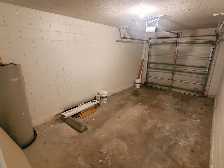 210 Artisan St — Photo 4