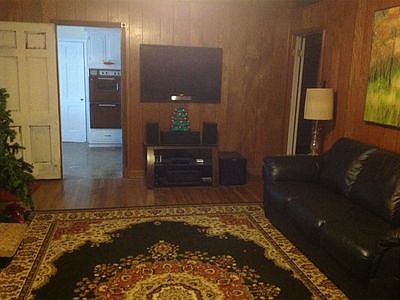 4th image of 1394 Yorkshire Dr