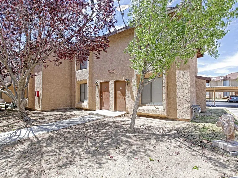 Rosamond Village Apartments — Photo 3