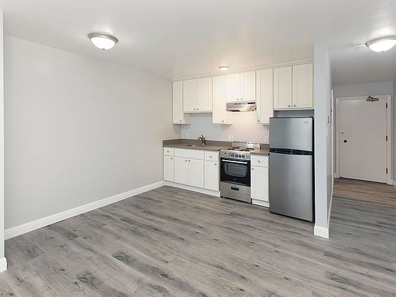 2nd image of 1611 Vallejo St #711R