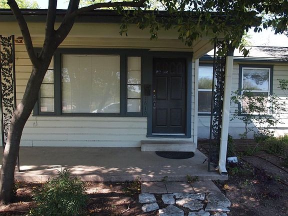 3rd image of 1610 Wilshire Blvd