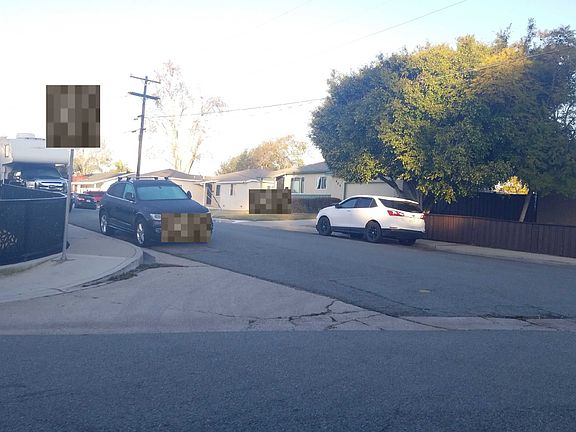3rd image of 446 Vista Way