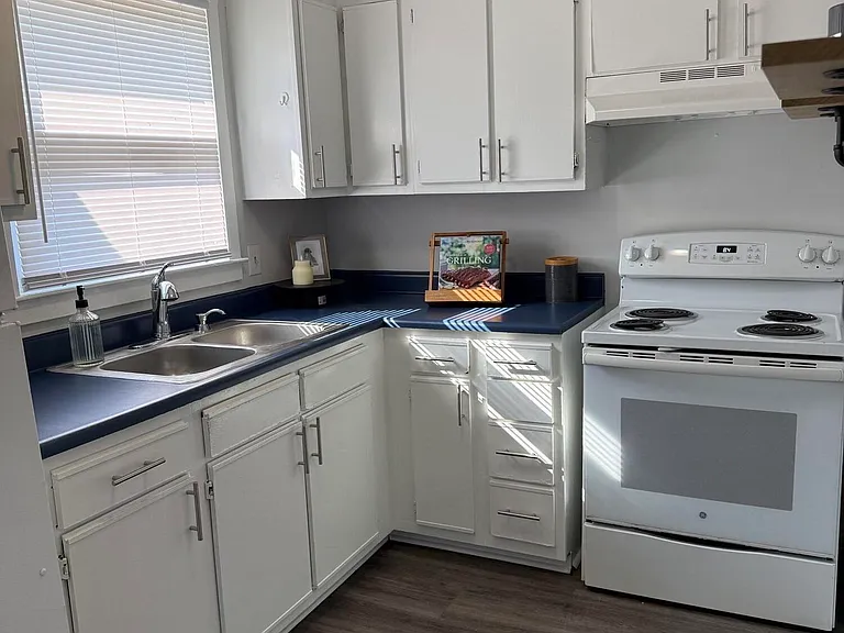 1541 Dorsey Ln NE #A — Photo 11