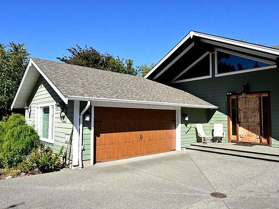 2nd image of 2625 Streamside Pl