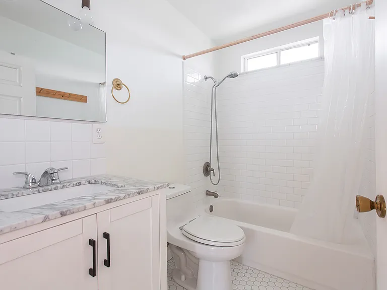 226 Dickerson Ave — Photo 24