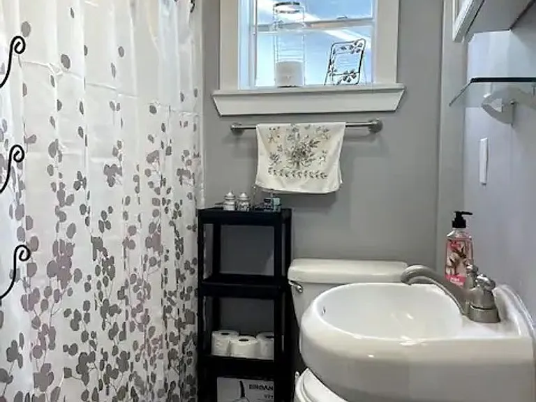 625 E Woodlawn Ave — Photo 13