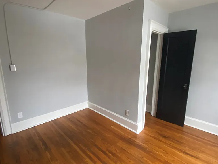 216 King St S #1 — Photo 10