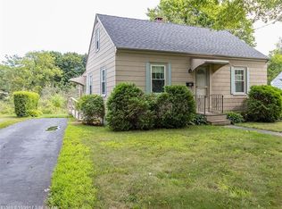 26 State Ave, Cape Elizabeth, ME 04107