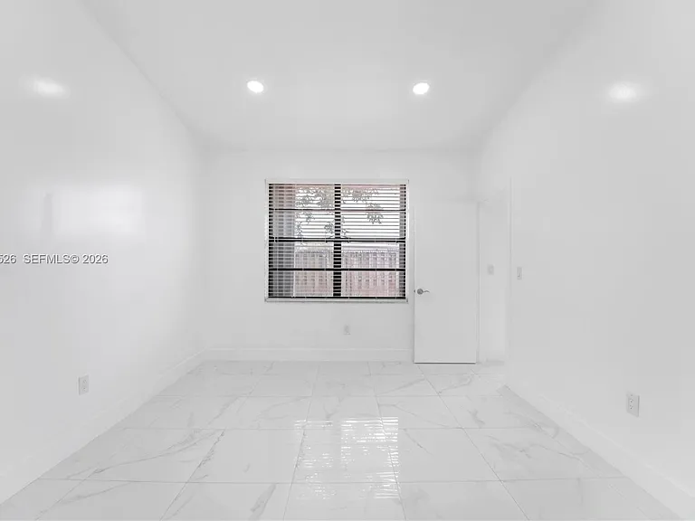 6742 NW 188th Ter #6742 — Photo 13