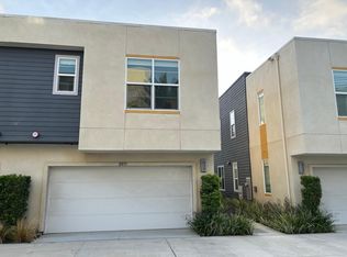 2073 W Place Dr, Costa Mesa, CA 92627