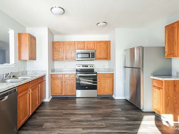 3rd image of 709 Harvest Meadow Way