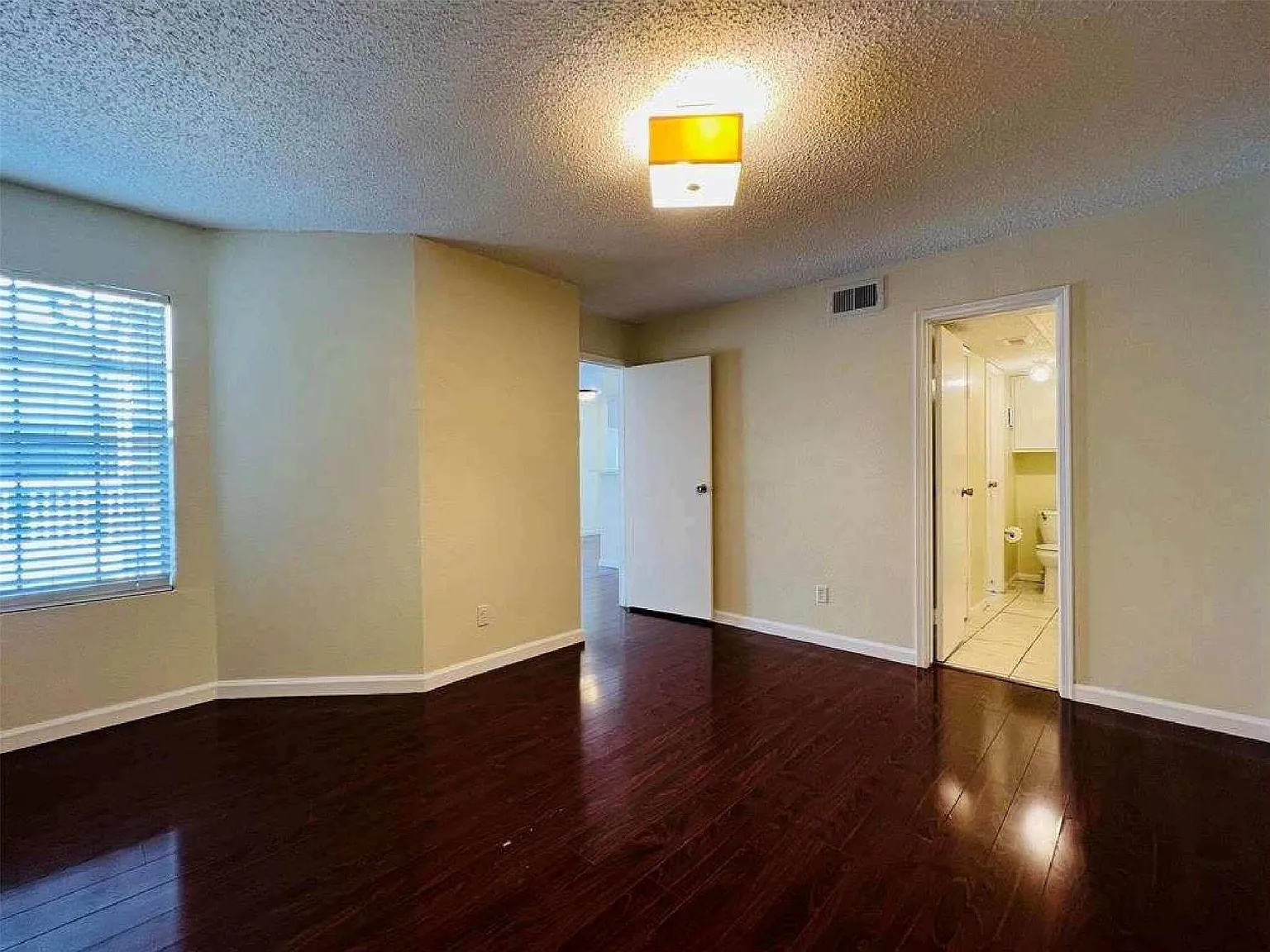 1 bed, 790 sqft, $1,100 — Photo 2