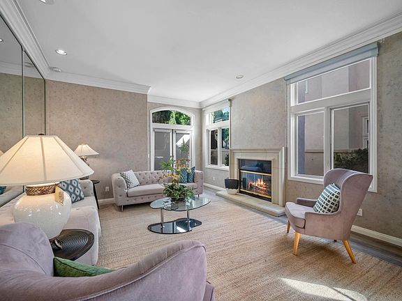 4th image of 5380 Renaissance Ave