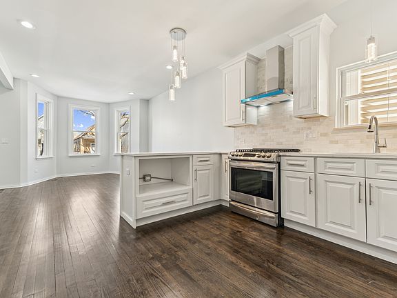 5th image of 4915 W 31st Pl