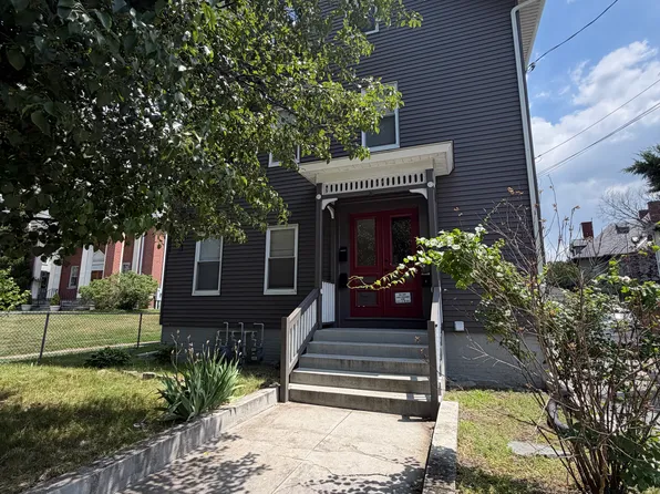 83 Cottage St #1, Pawtucket, RI 02860