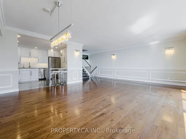 33 Harbour Sq, Toronto, ON