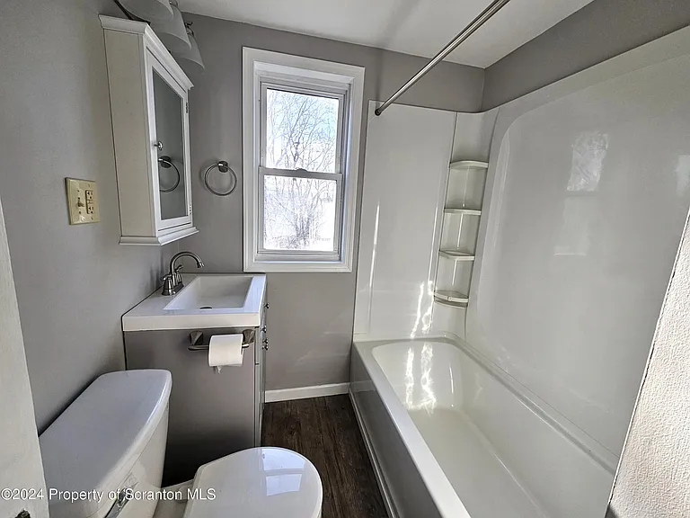 2122 N Main Ave — Photo 6