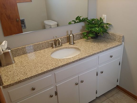 5th image of 217 Westview Dr