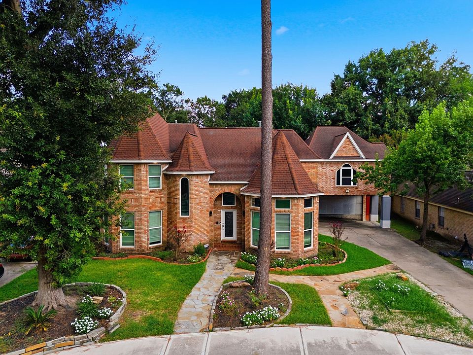 1st image of 6915 Pebble Beach Dr