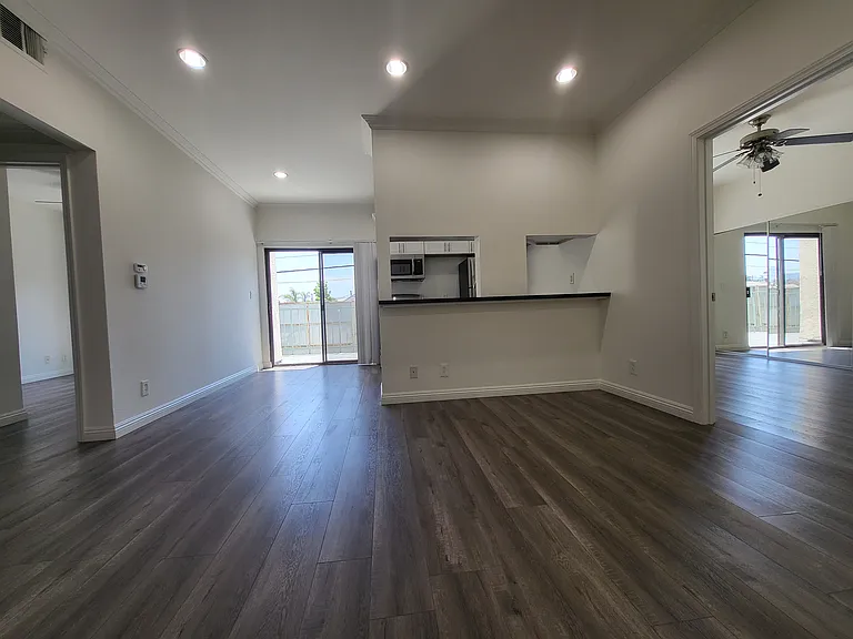 3819 Country Club Dr #203 — Photo 3