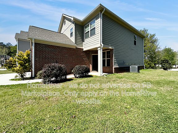 3rd image of 241 Daisy Cir