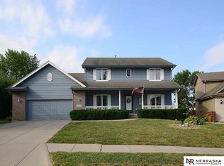 2311 Mayflower Rd, Bellevue, NE 68123