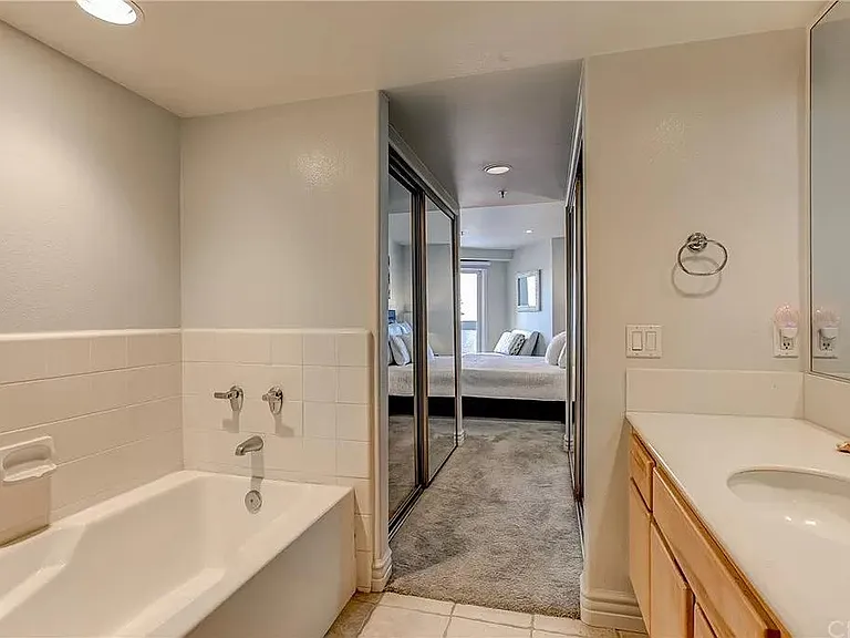 200 Pacific Coast Hwy #328 — Photo 8