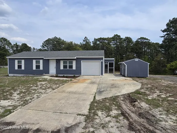 17 Crown Point Road, Hubert, NC 28539