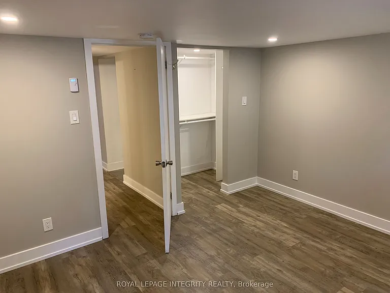 468 Besserer St #B — Photo 9
