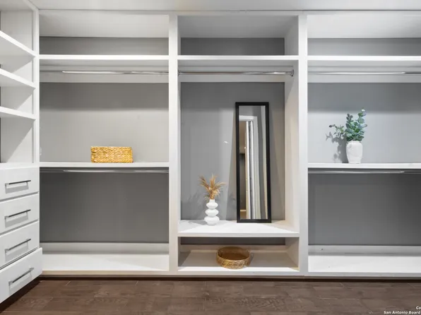 9204 Emerald Port, San Antonio, TX 78242