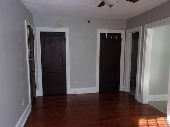 4th image of 250 11th Ave NE APT 22
