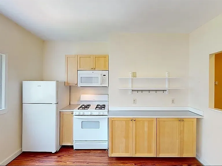 22 Boynton St #3 — Photo 3