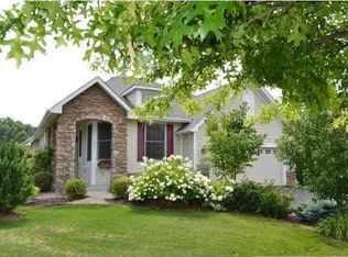 10803 Oak Grove Blvd, Saint Paul, MN 55129