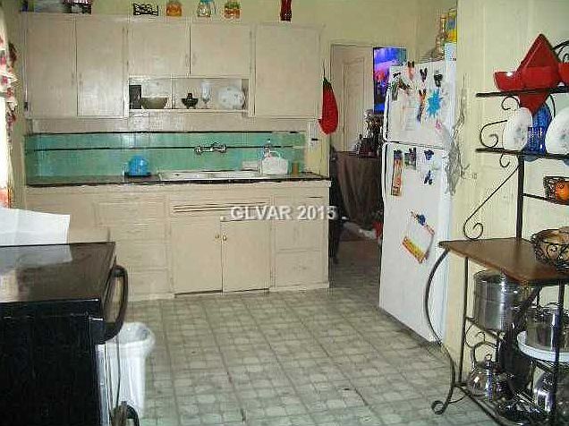 2nd image of 1843 Stanford St